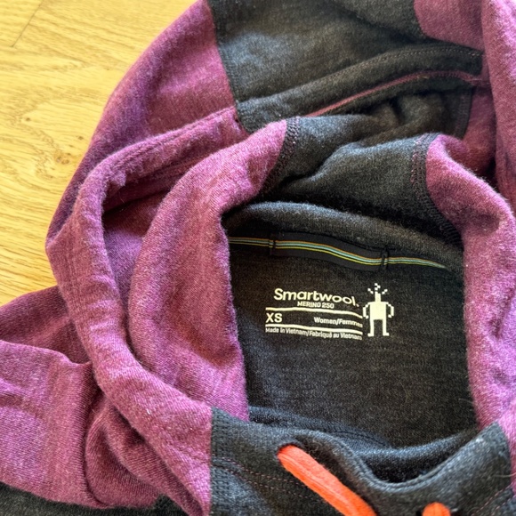 Smartwool Drape Neck Hoodie 250 XS EUC Charcoal Purple - Picture 4 of 10